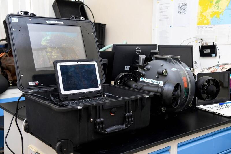 Deep Trekker DTX2 remotely operated underwater vehicle with twin thrusters